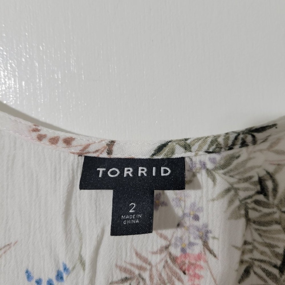 Torrid Floral Smocked Gauze Top Size 2 - Picture 4 of 5